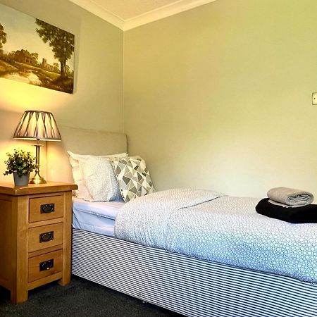 Spacious 2 Bed-Flat In Glasgow City - Free Parking エクステリア 写真