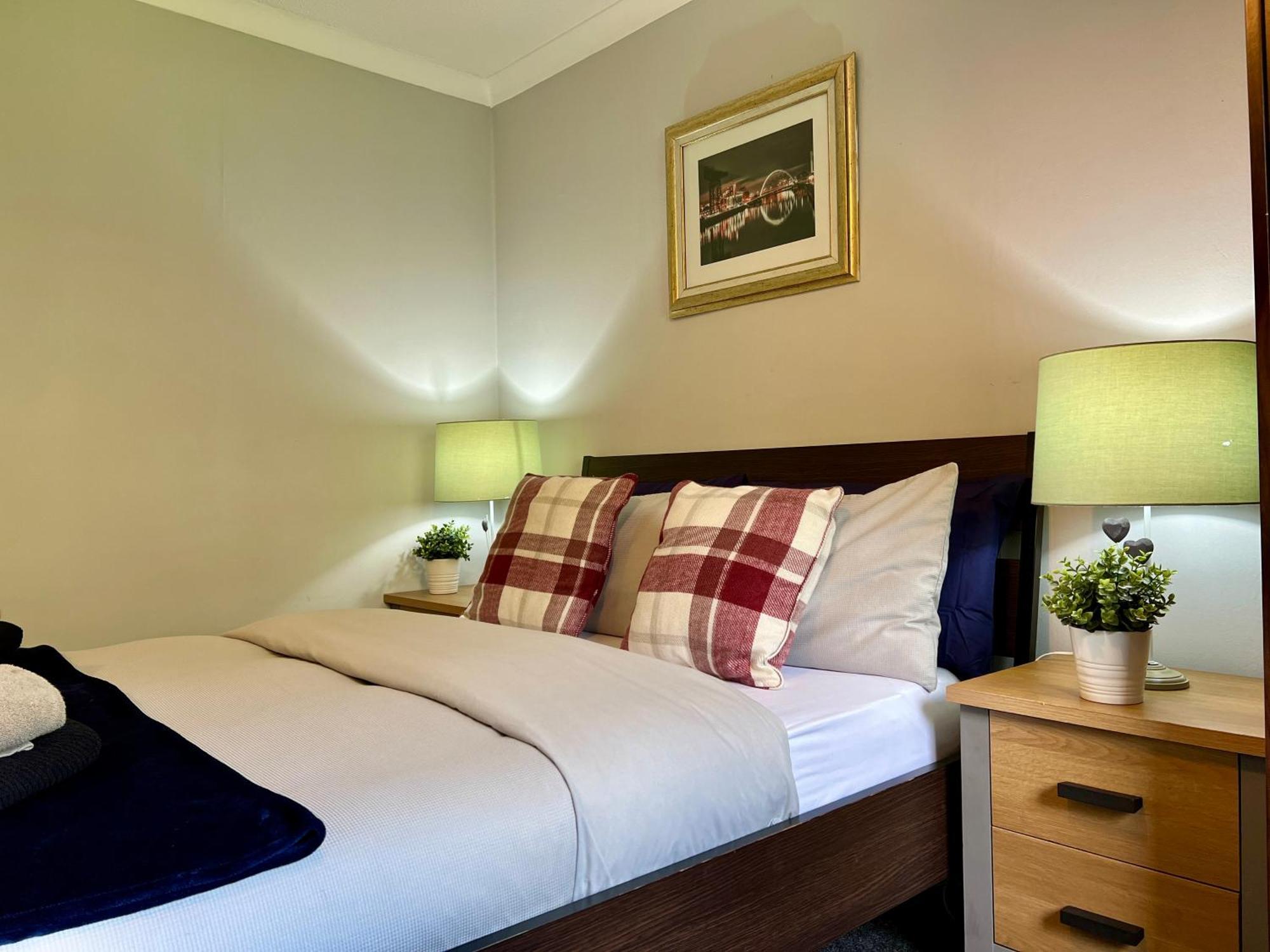 Spacious 2 Bed-Flat In Glasgow City - Free Parking エクステリア 写真