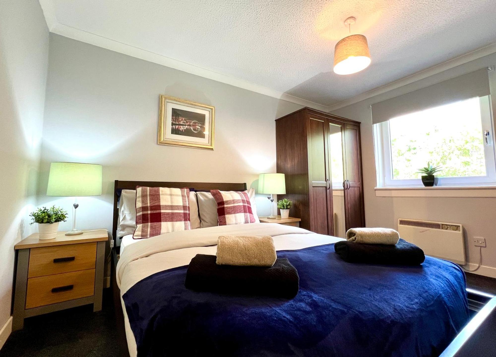 Spacious 2 Bed-Flat In Glasgow City - Free Parking エクステリア 写真