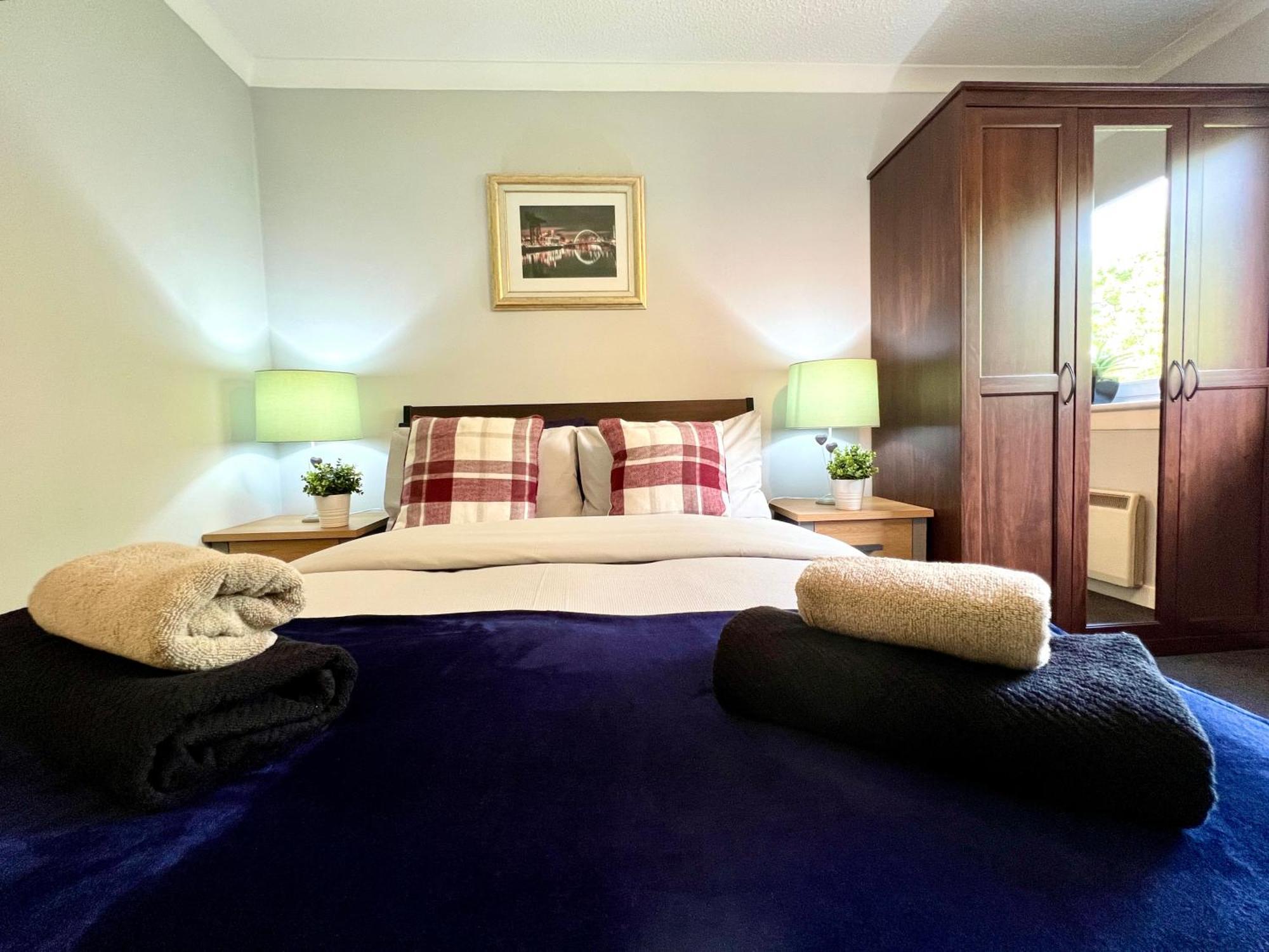 Spacious 2 Bed-Flat In Glasgow City - Free Parking エクステリア 写真
