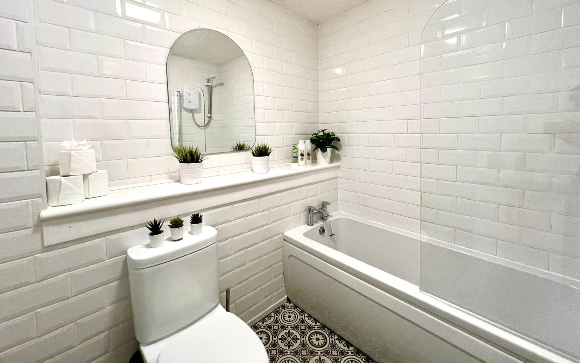 Spacious 2 Bed-Flat In Glasgow City - Free Parking エクステリア 写真