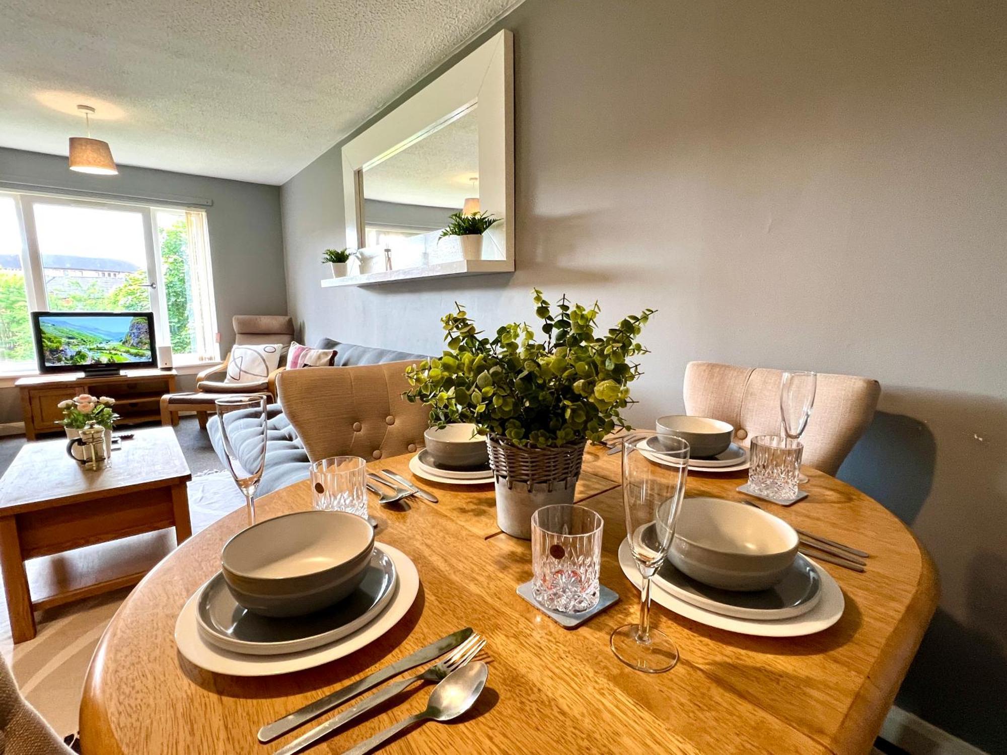 Spacious 2 Bed-Flat In Glasgow City - Free Parking エクステリア 写真
